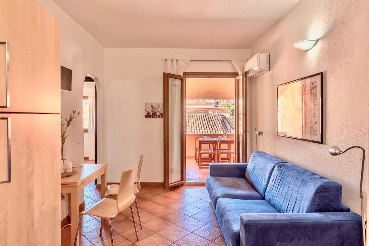 Apartments With Swimming Pool In Santa Teresa Di Gallura Exterior photo